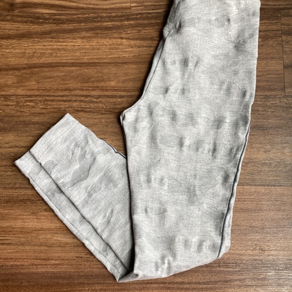 Lyssé Leggings - Picture 3 of 4